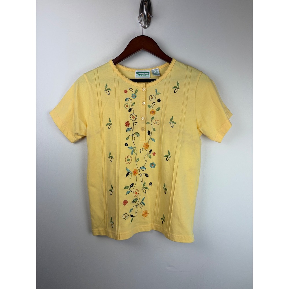 Shenanigans Top Small Yellow Floral Embroidered Vintage Cottagecore Grandmacore